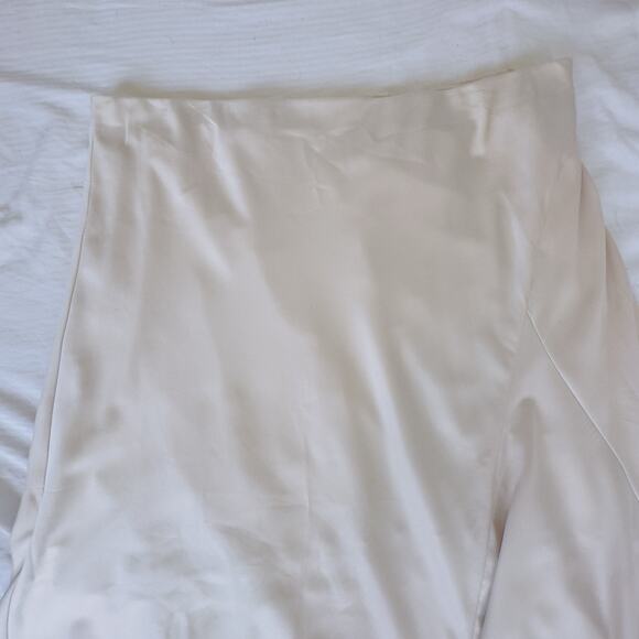 NWT Express High Rise Waisted Satin Maxi Slip Skirt Women Size XL Elastic Waist - Picture 5 of 12